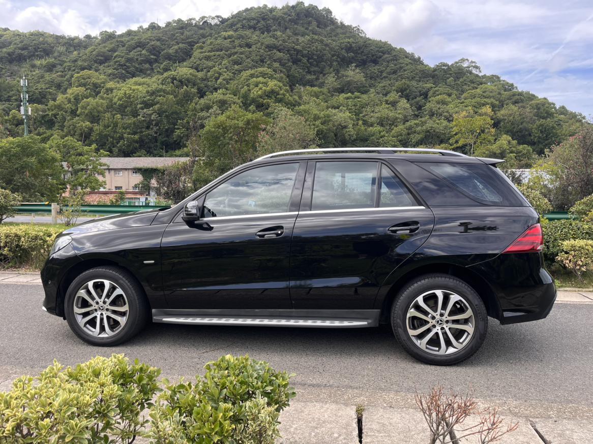 Mercedes-Benz GLE 2018 thumb 11