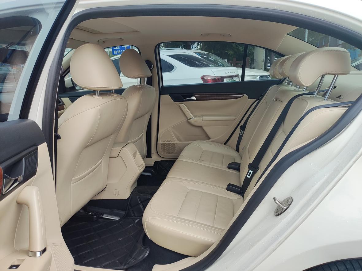 Volkswagen Lavida XR 2013 thumb 9