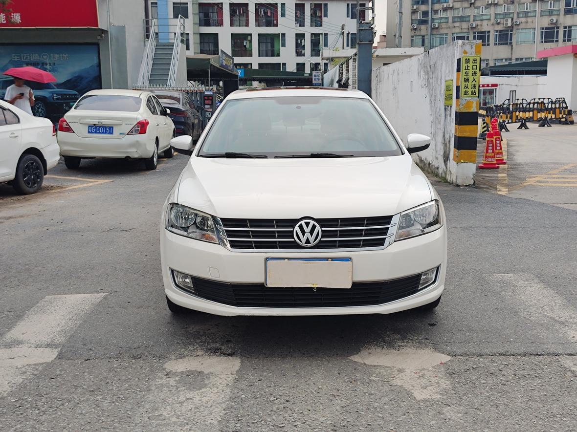 Volkswagen Lavida XR 2013 thumb 11