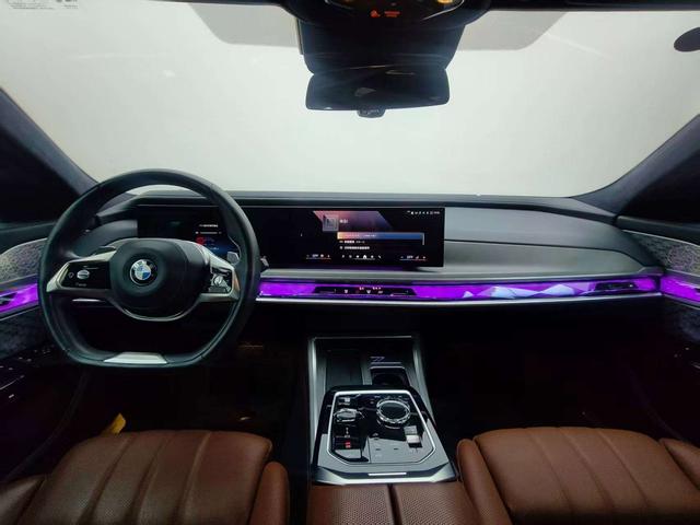 BMW 7 серии 2023 thumb 9