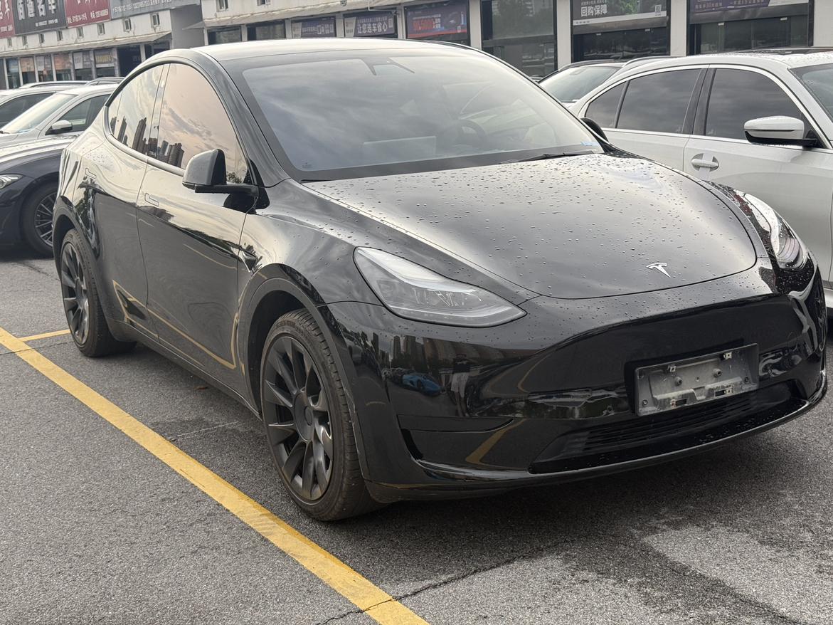 Tesla Model Y 2022 thumb 11