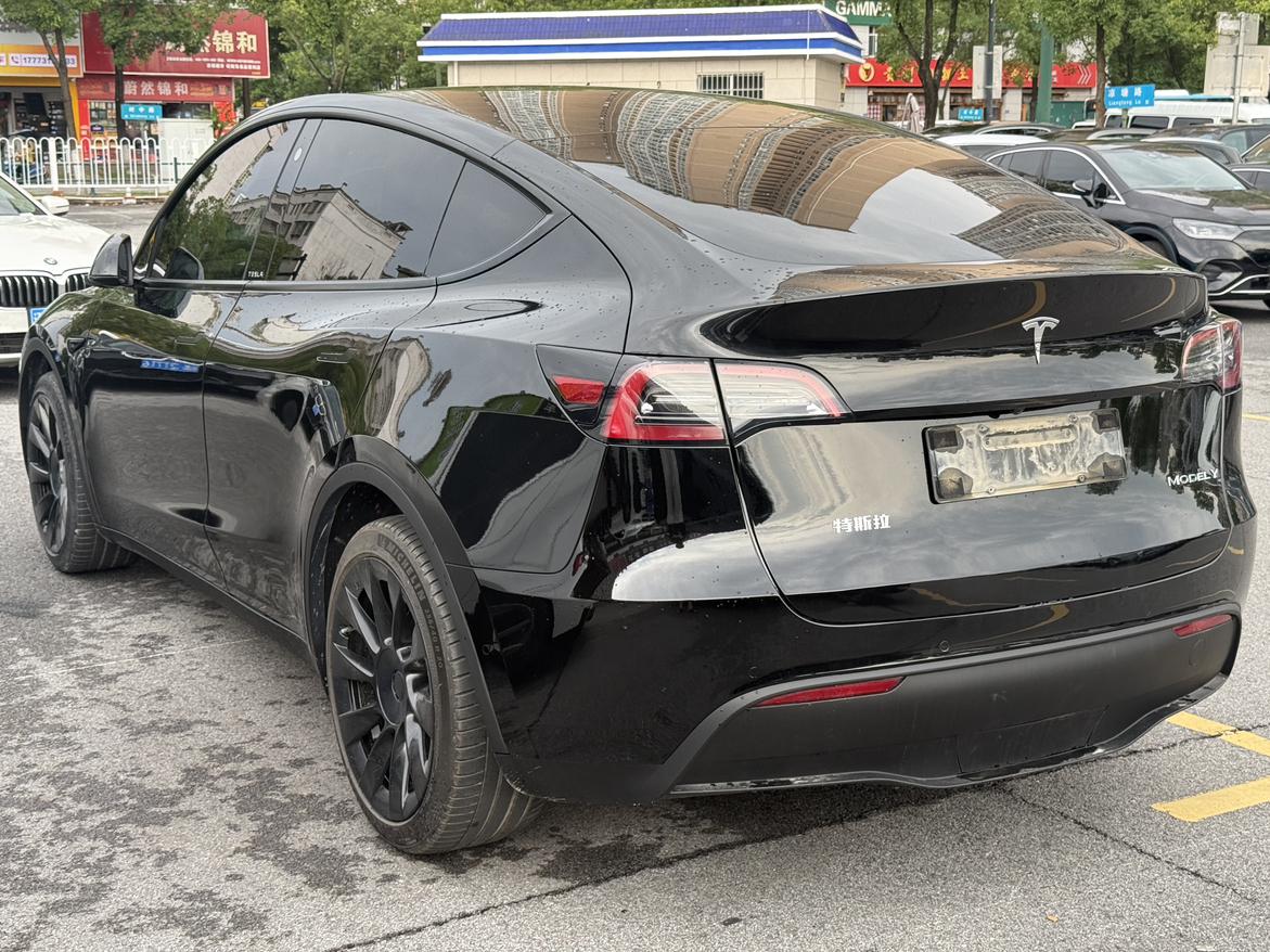 Tesla Model Y 2022 thumb 12