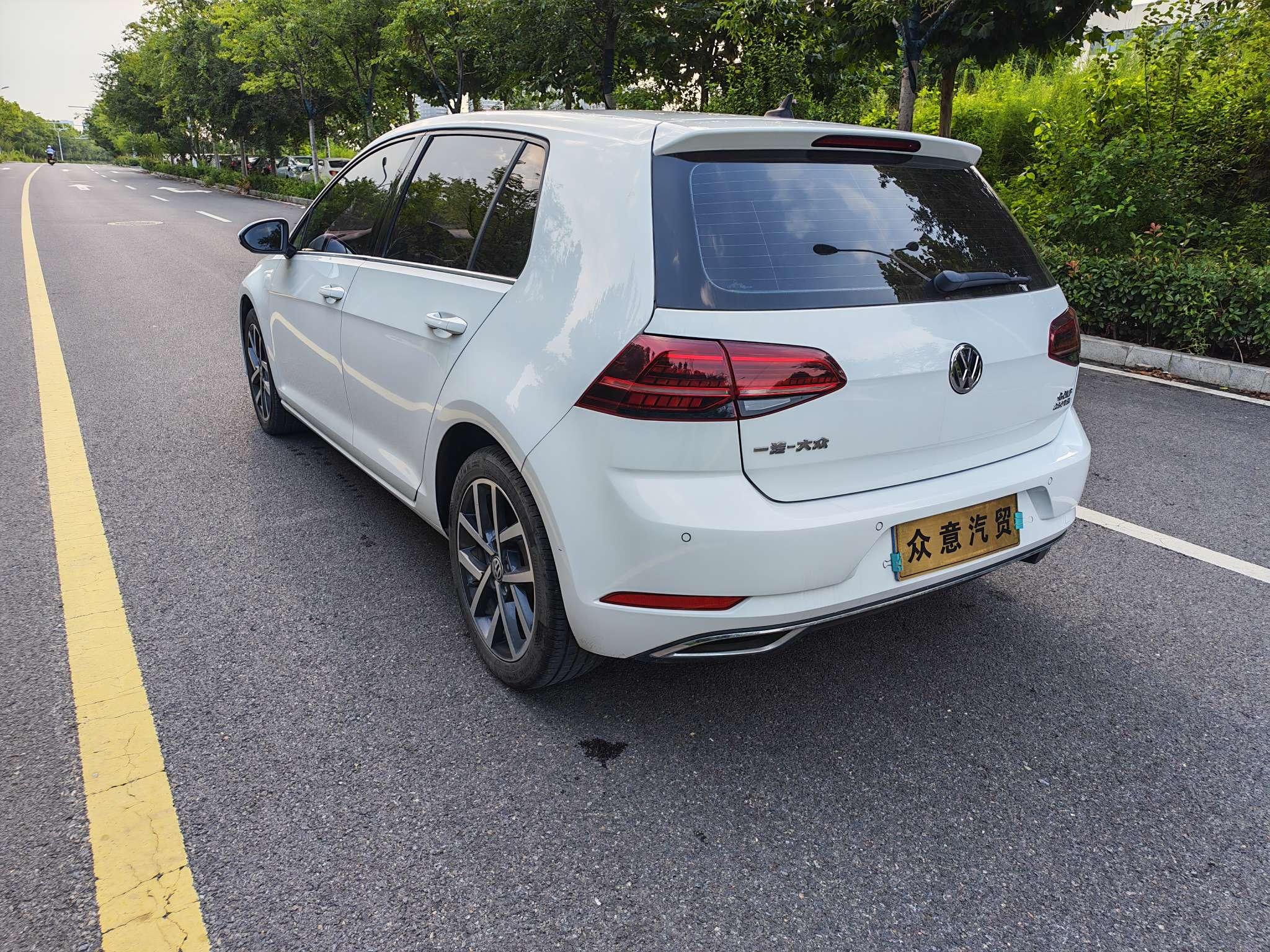 Volkswagen Golf Sportsvan 2019 thumb 2