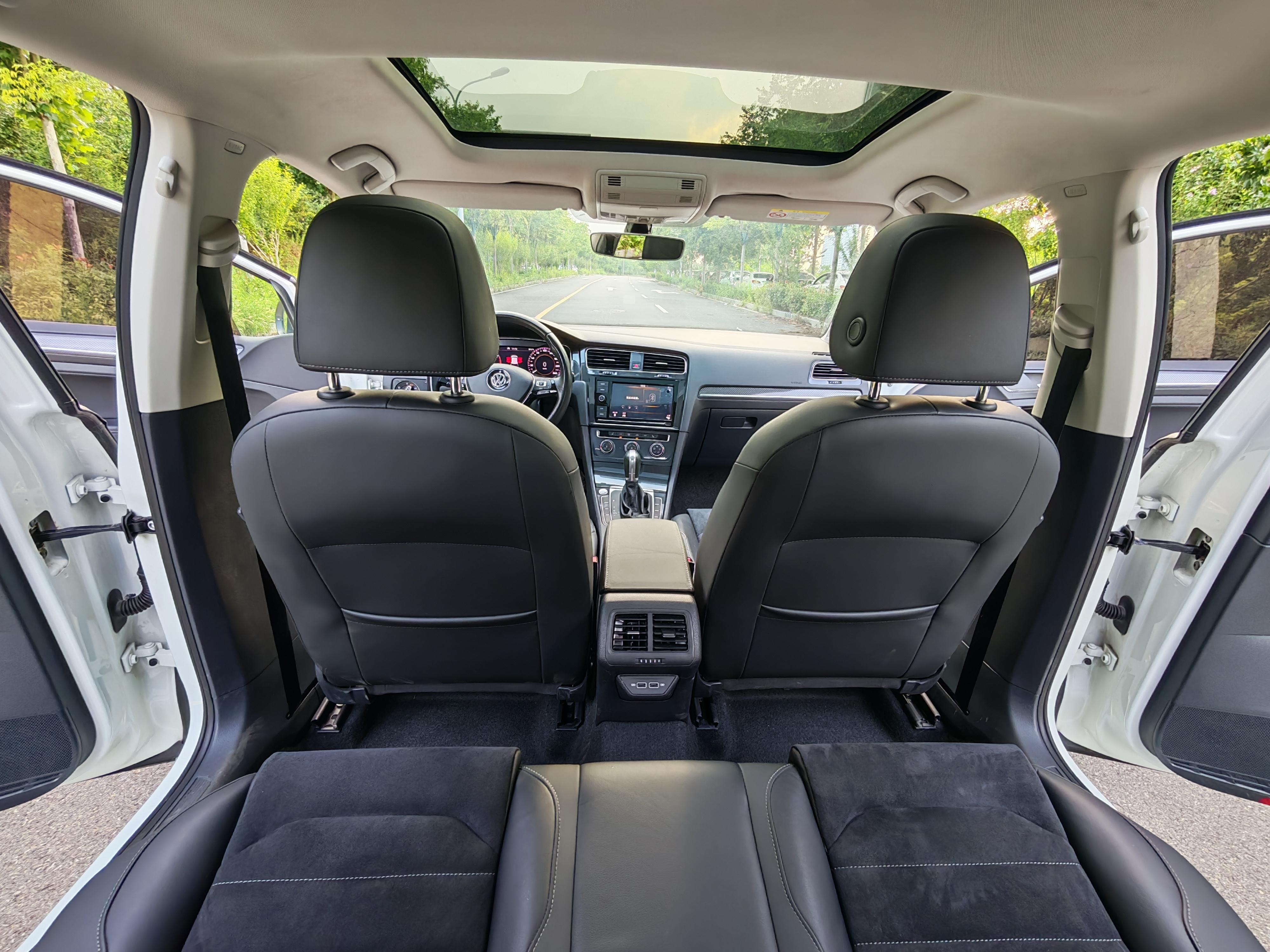 Volkswagen Golf Sportsvan 2019 thumb 7