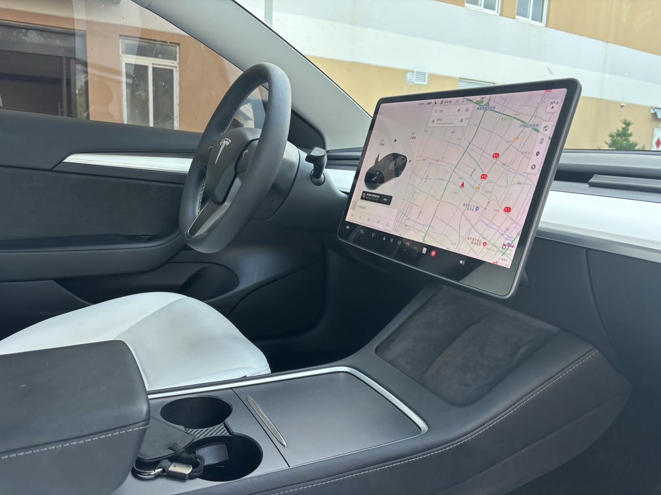 Tesla Model 3 2021 thumb 8