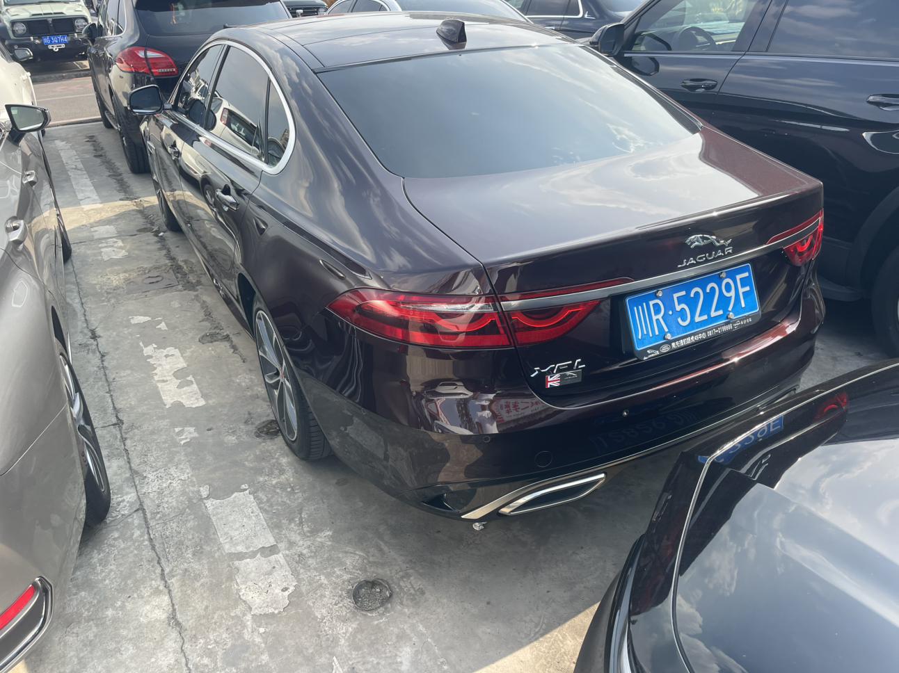 Jaguar XFL 2021 thumb 2
