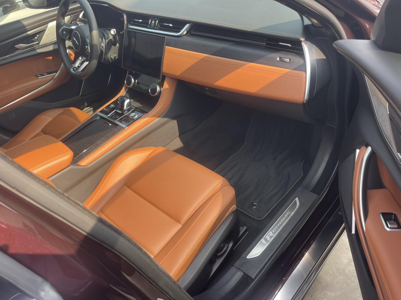 Jaguar XFL 2021 thumb 6