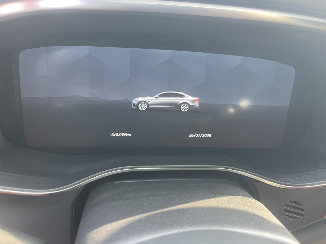 Jaguar XFL 2021 thumb 10