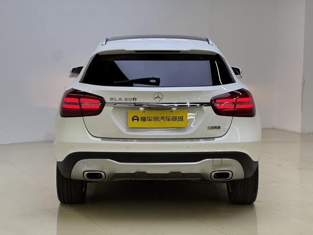 Mercedes-Benz GLA 2018 thumb 4