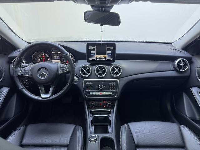 Mercedes-Benz GLA 2018 thumb 12