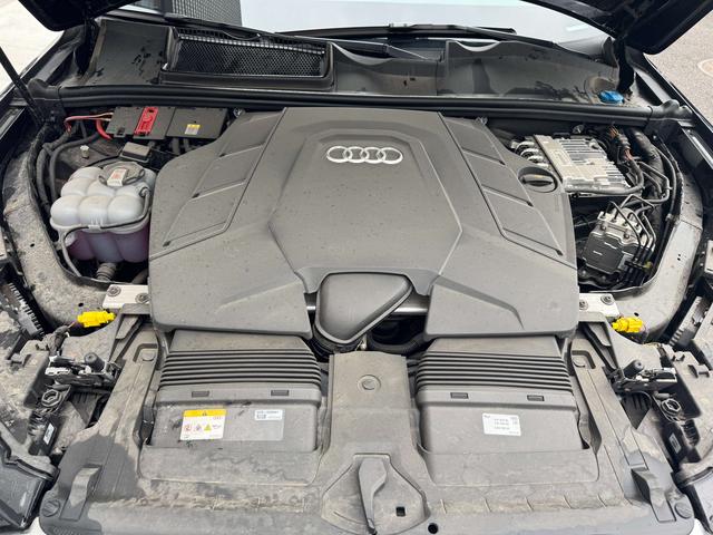 Audi Q7 2025 thumb 3