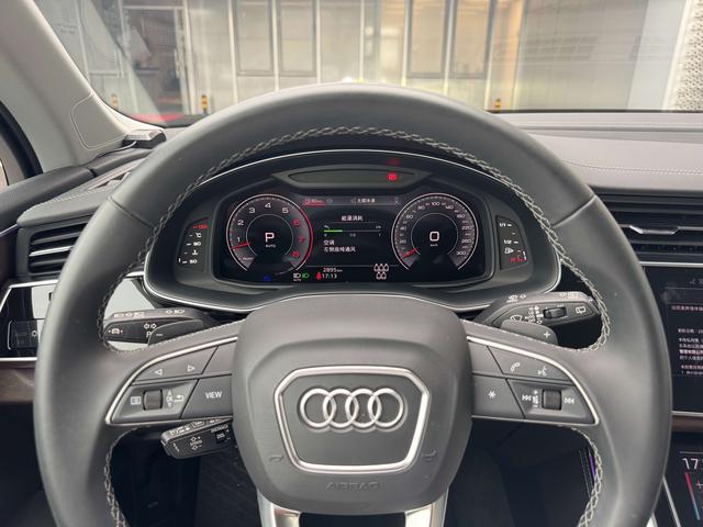 Audi Q7 2025 thumb 5