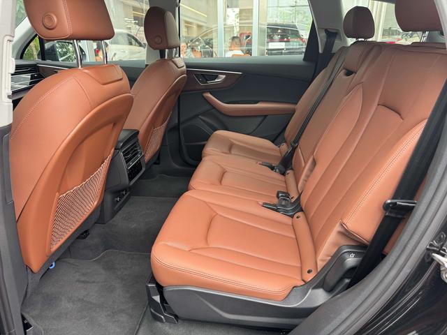 Audi Q7 2025 thumb 7