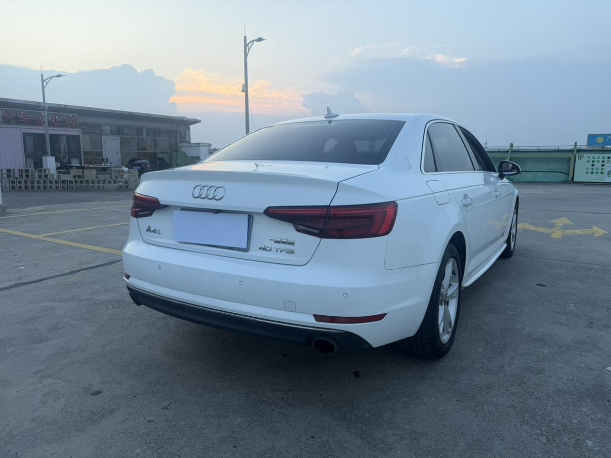 Audi A4 2017 thumb 5