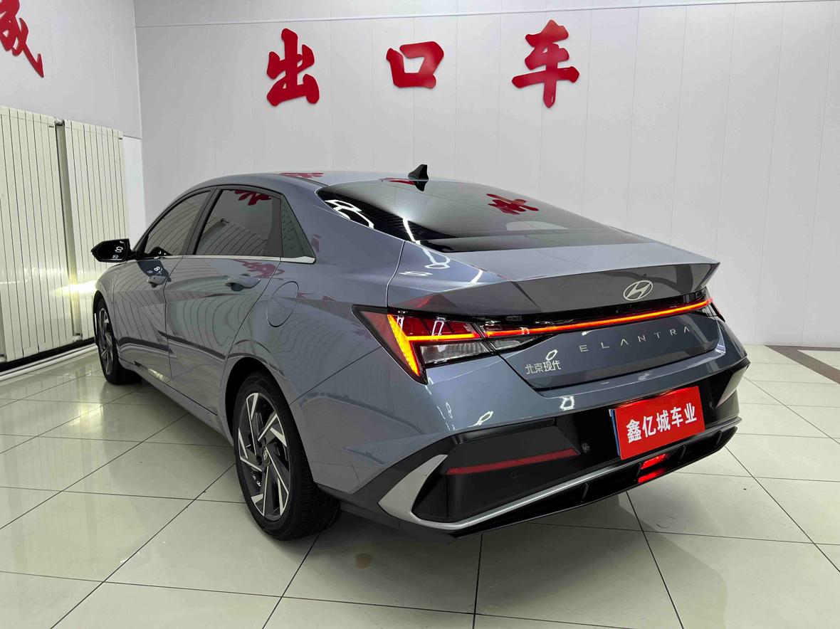 Hyundai Elantra 2022 thumb 2
