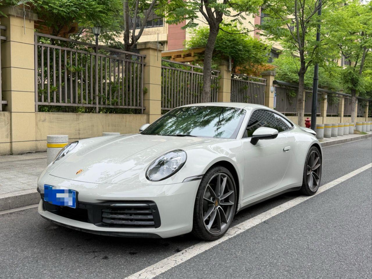 Porsche 911 2020 thumb 8
