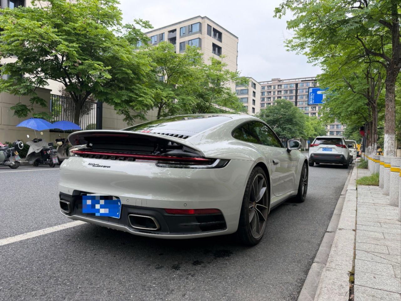 Porsche 911 2020 thumb 10