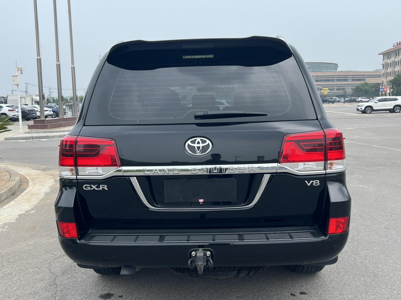 Toyota Land Cruiser 2018 thumb 3