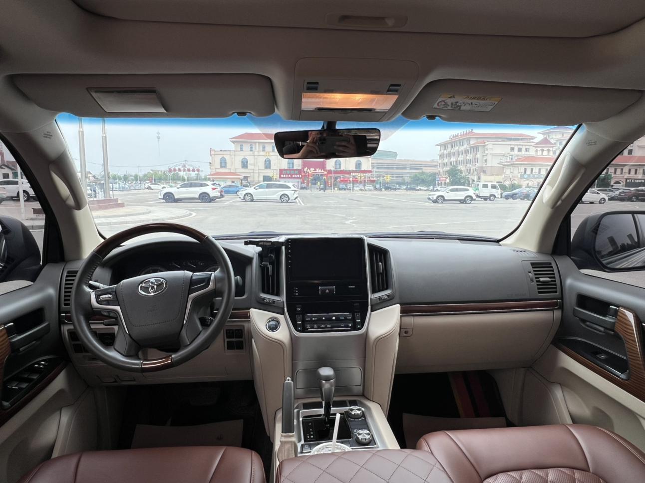 Toyota Land Cruiser 2018 thumb 5