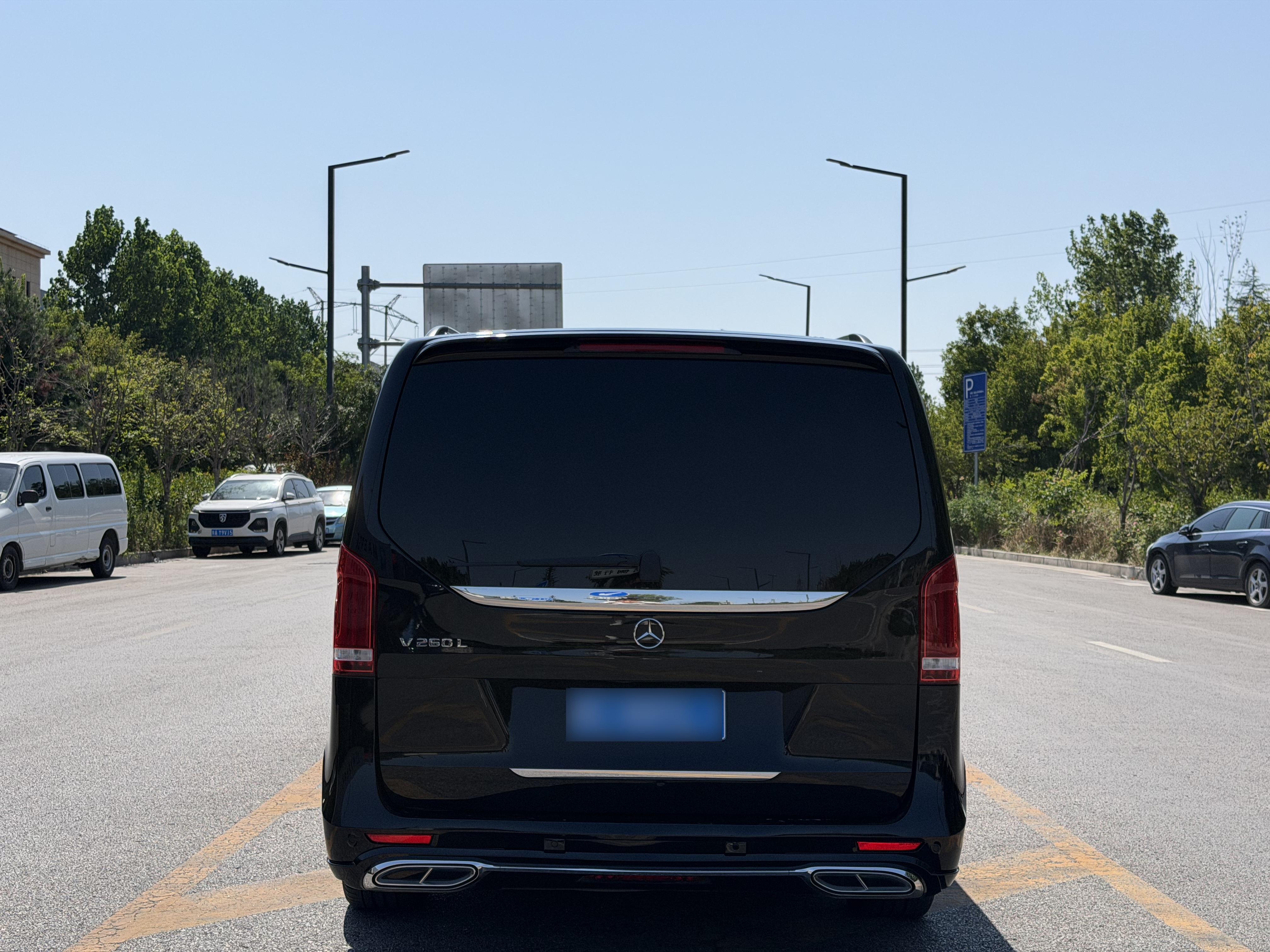 Mercedes-Benz V-Класс 2022 thumb 3