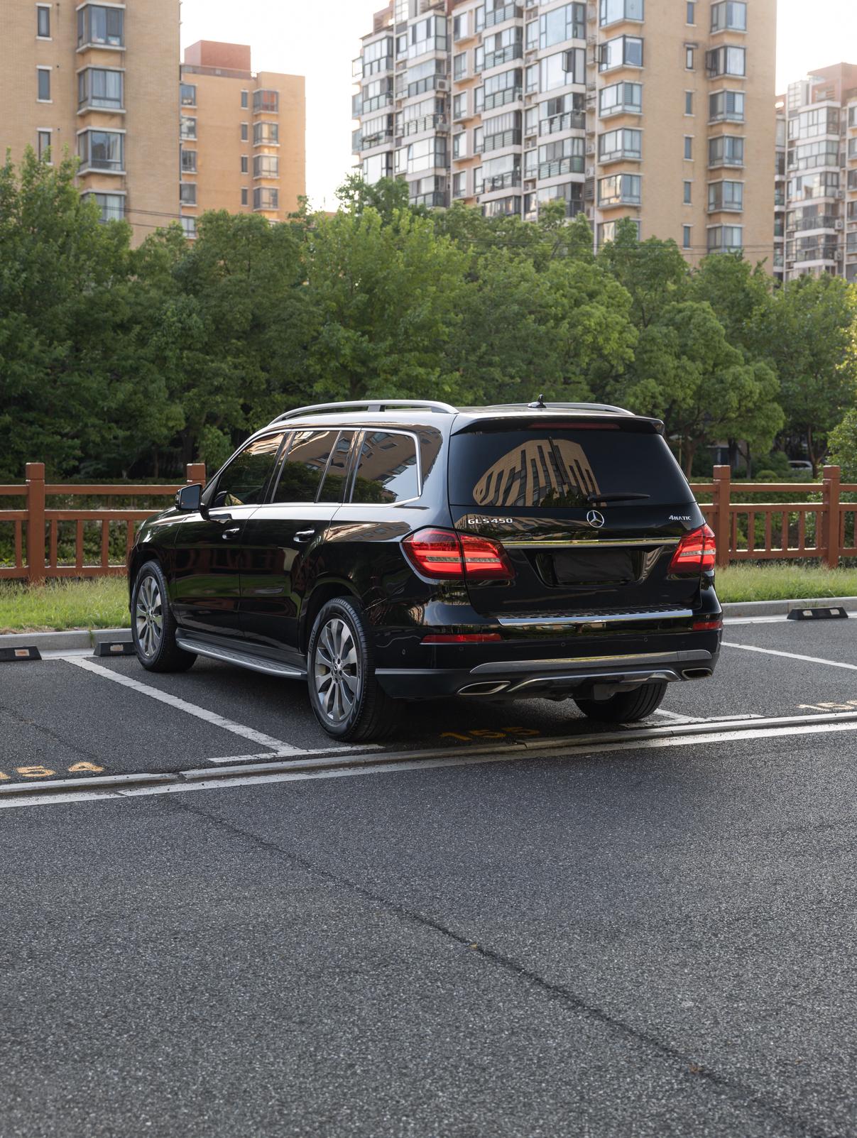 Mercedes-Benz GLS 2018 thumb 3