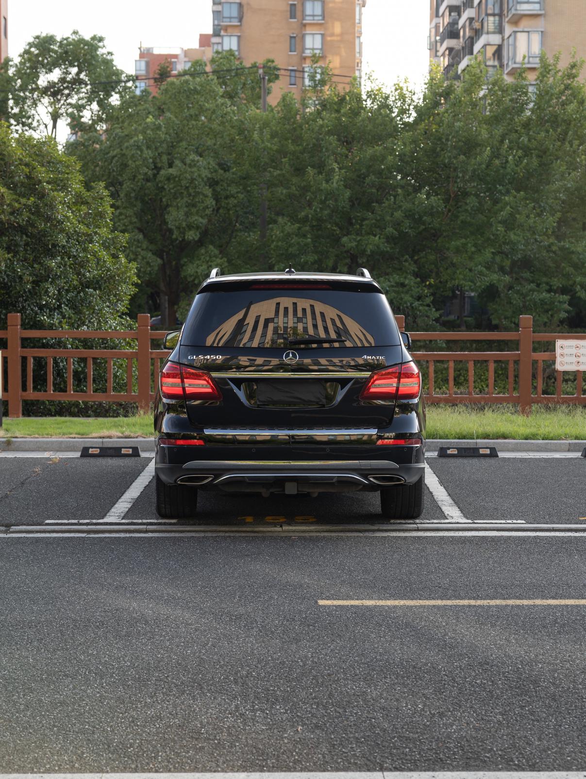 Mercedes-Benz GLS 2018 thumb 4