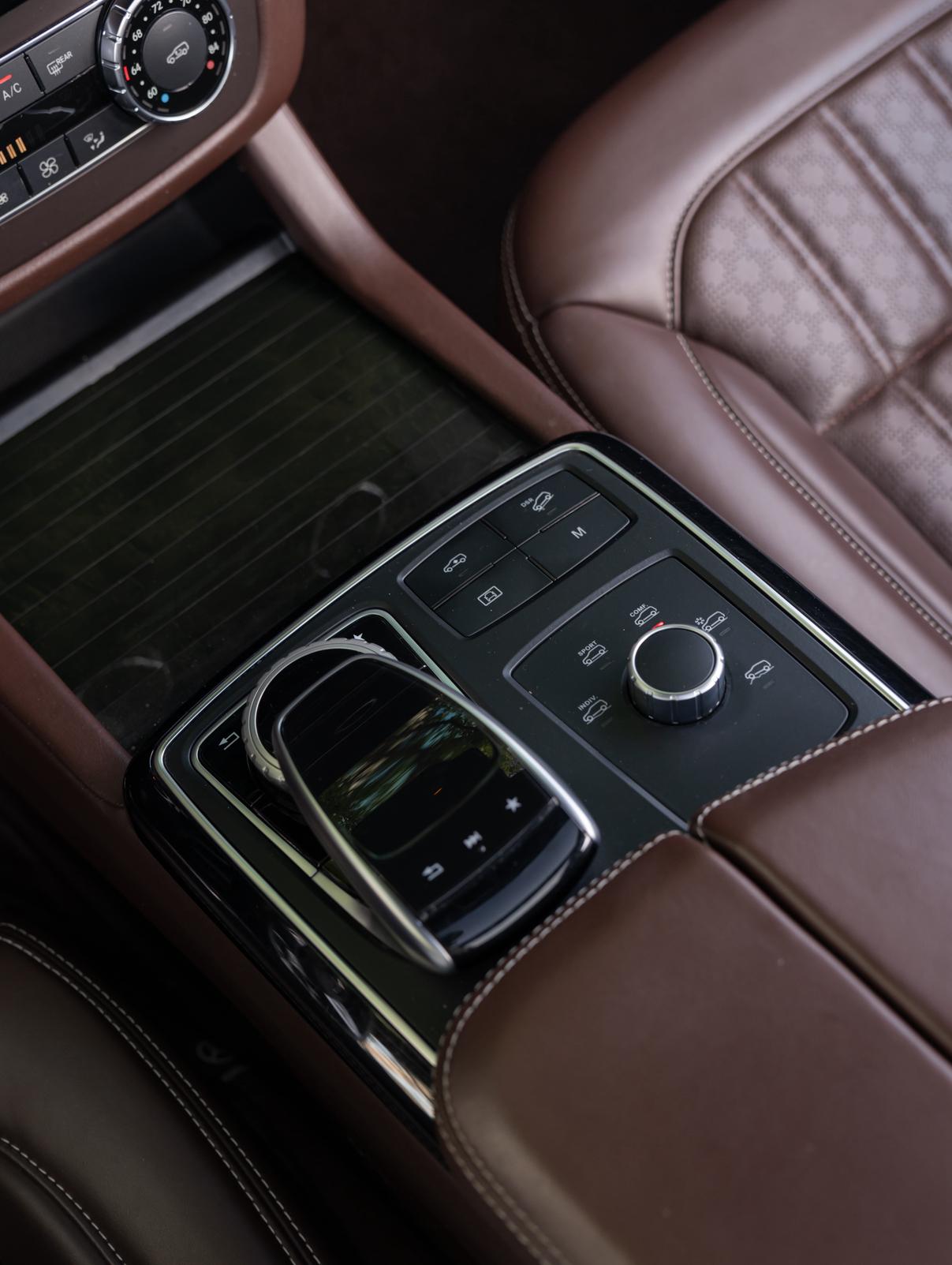 Mercedes-Benz GLS 2018 thumb 6