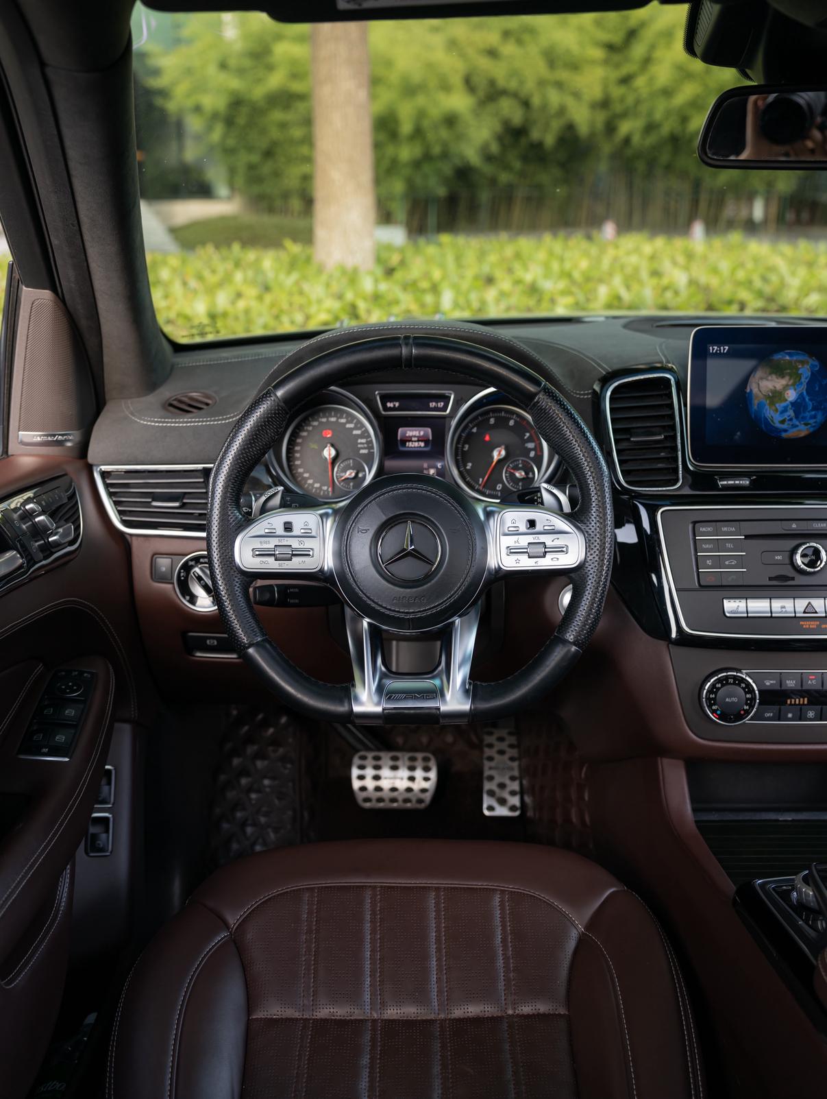 Mercedes-Benz GLS 2018 thumb 9