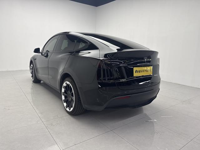 Tesla Model Y 2022 thumb 3