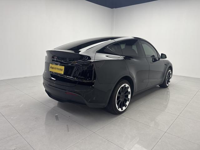 Tesla Model Y 2022 thumb 5