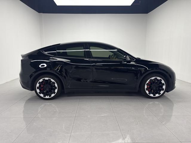Tesla Model Y 2022 thumb 6