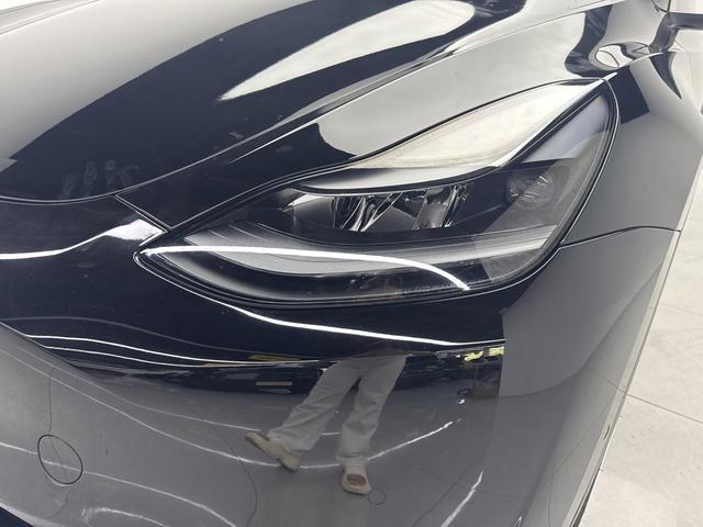 Tesla Model Y 2022 thumb 10