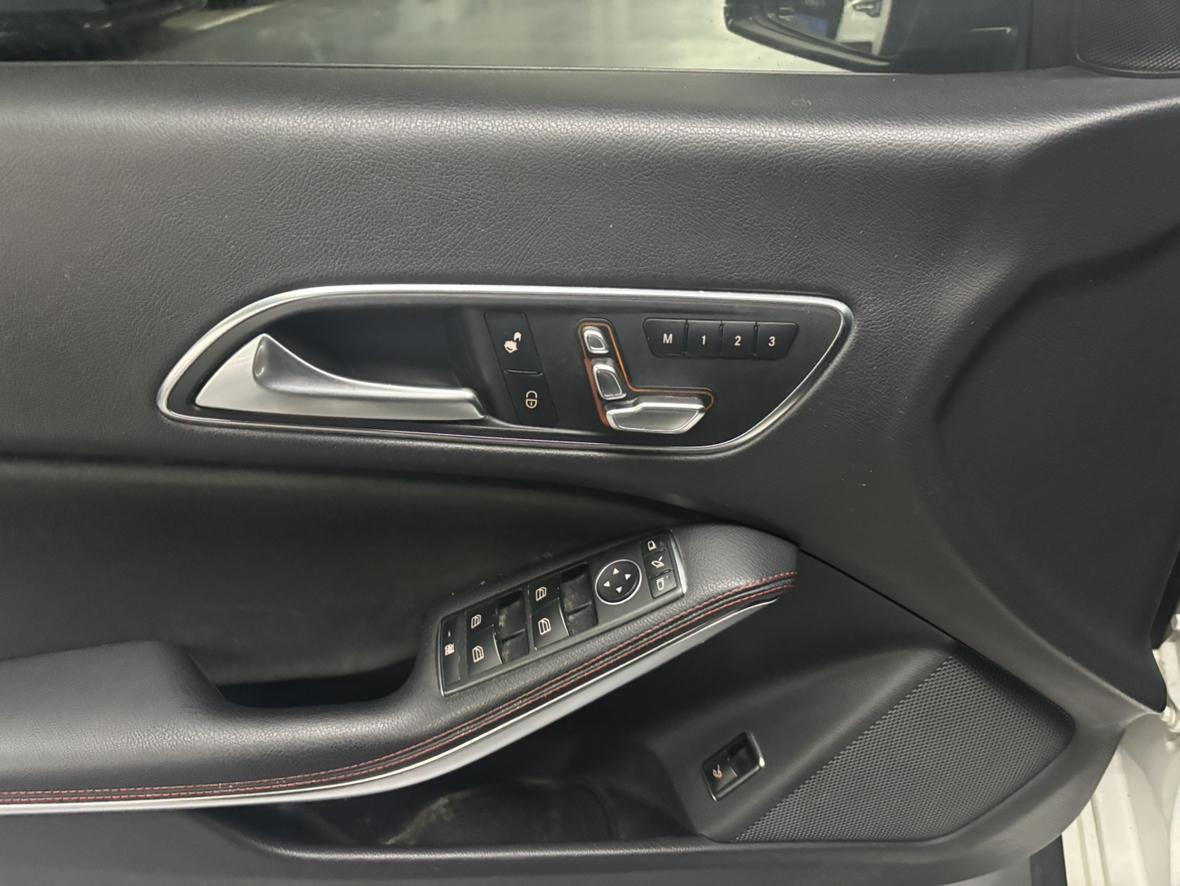 Mercedes-Benz CLA 2018 thumb 10
