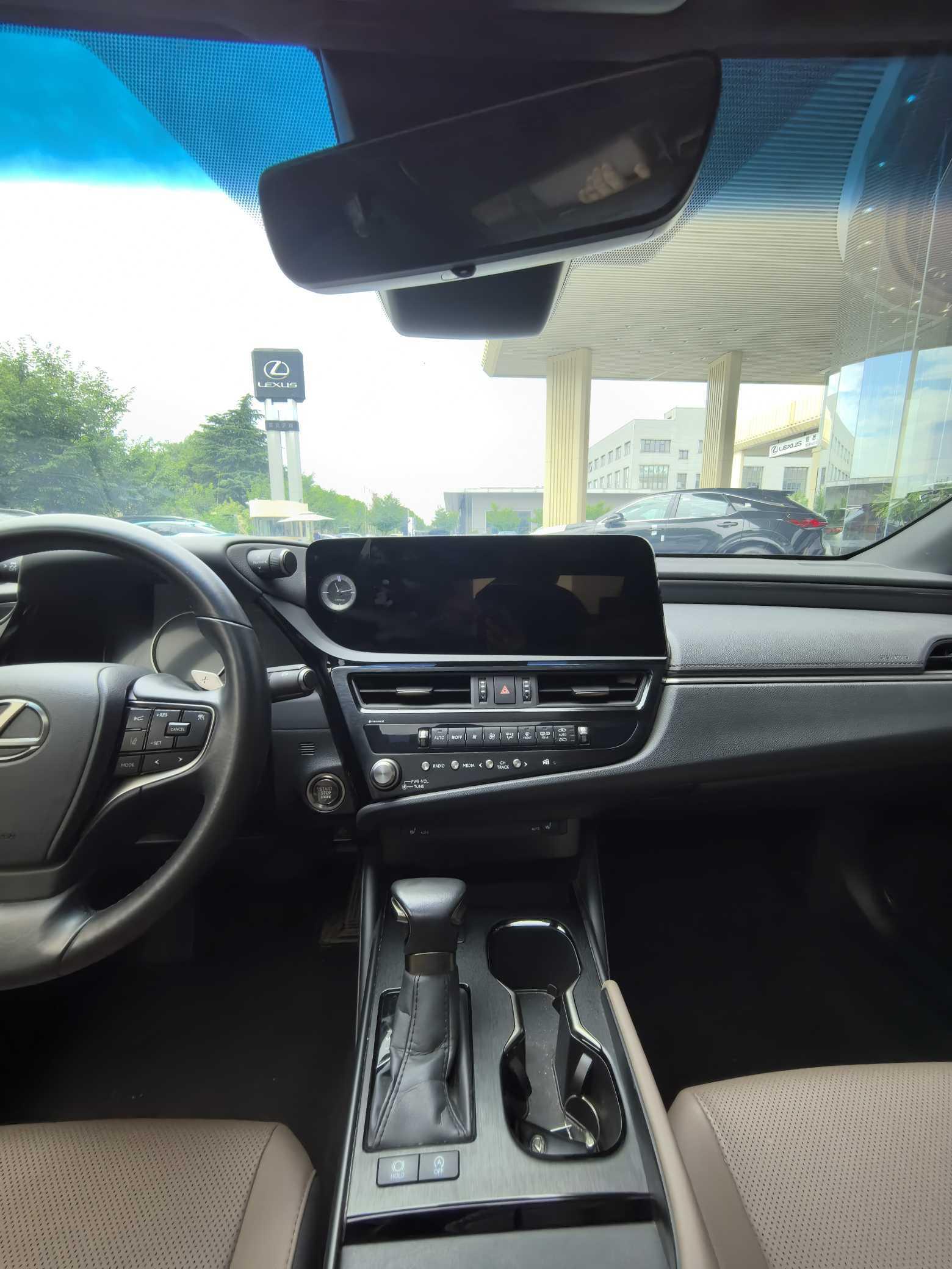 Lexus ES 2022 thumb 9