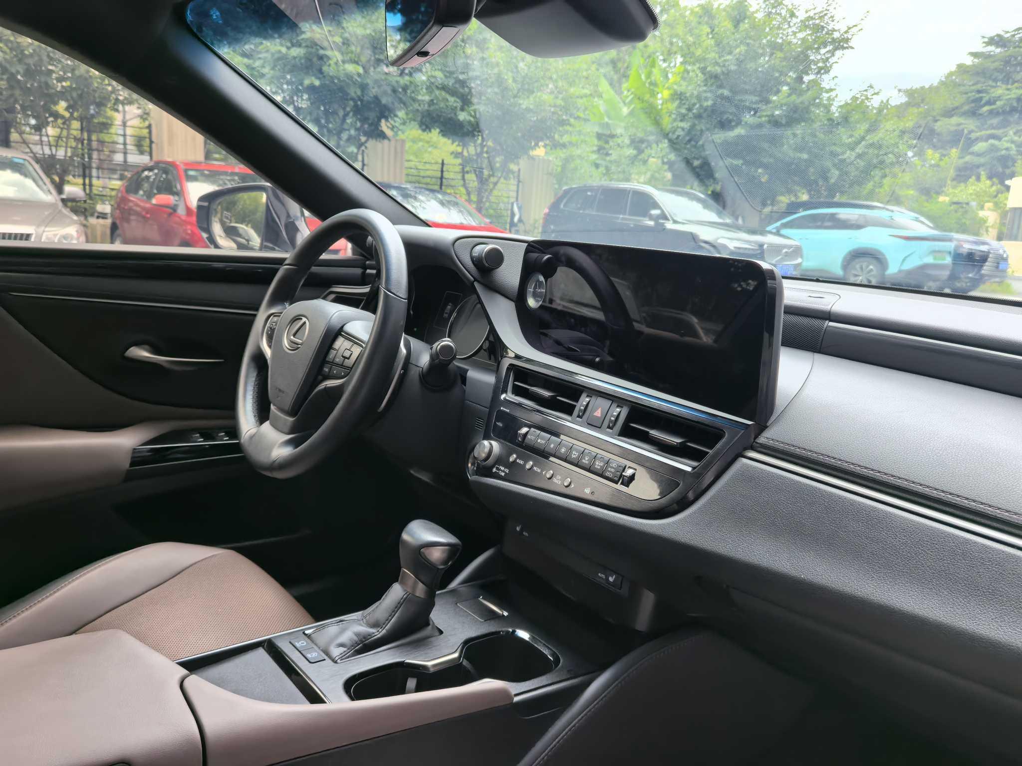 Lexus ES 2022 thumb 10