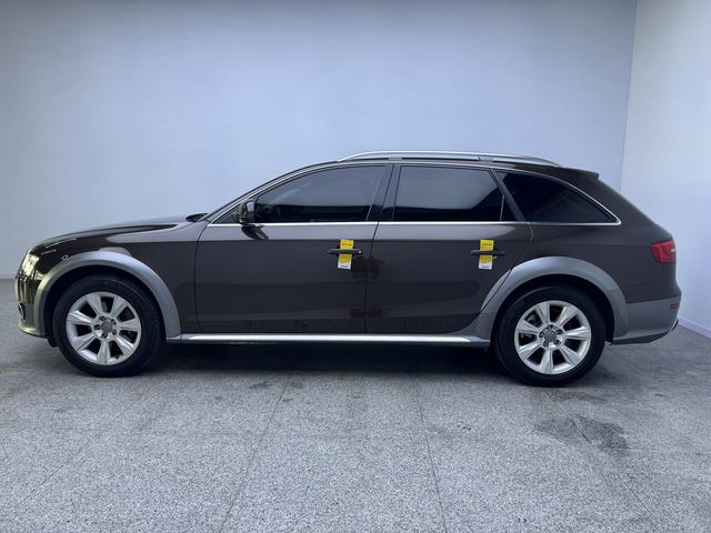 Audi A4 2013 thumb 2