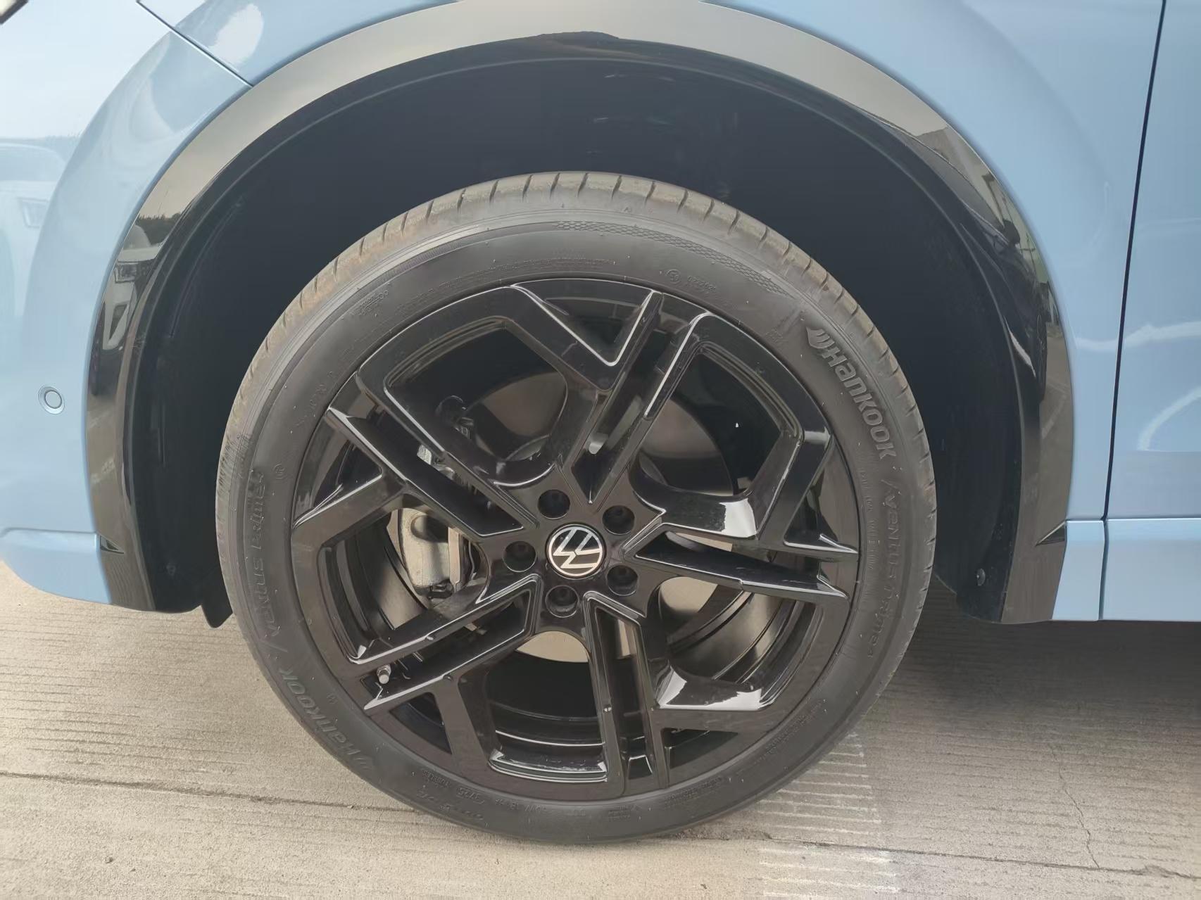 Volkswagen Tiguan 2025 thumb 4