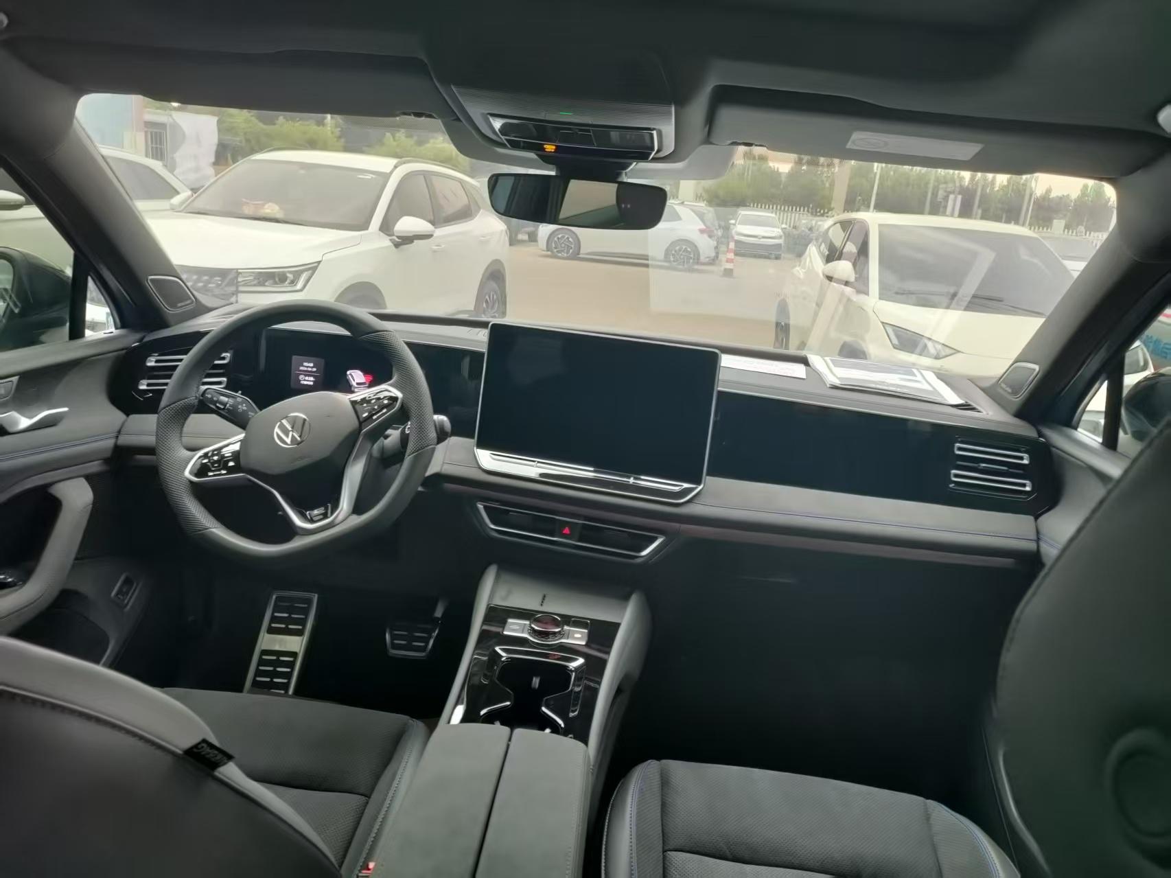 Volkswagen Tiguan 2025 thumb 5