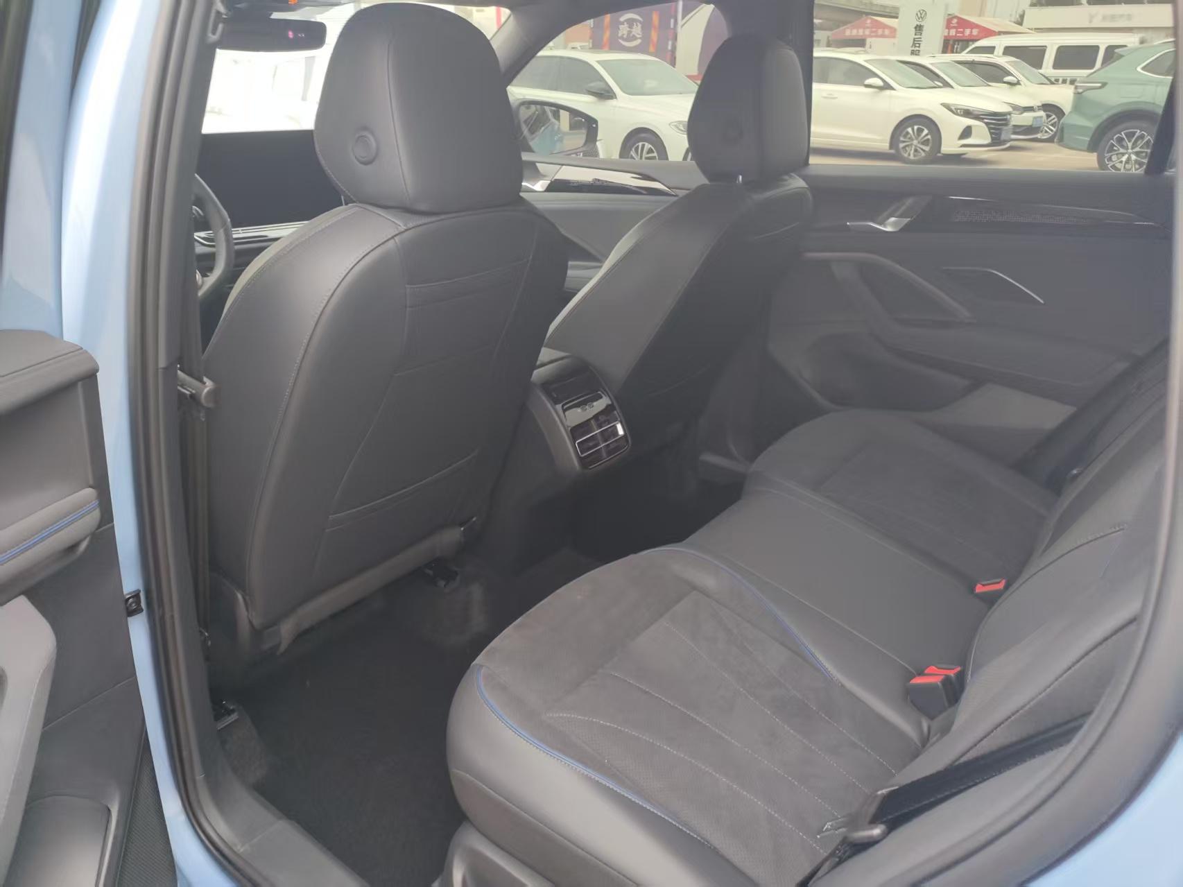 Volkswagen Tiguan 2025 thumb 8