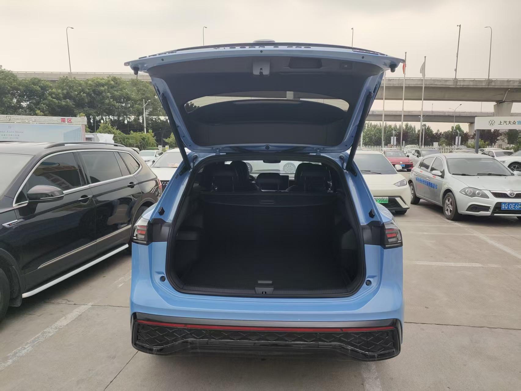 Volkswagen Tiguan 2025 thumb 9