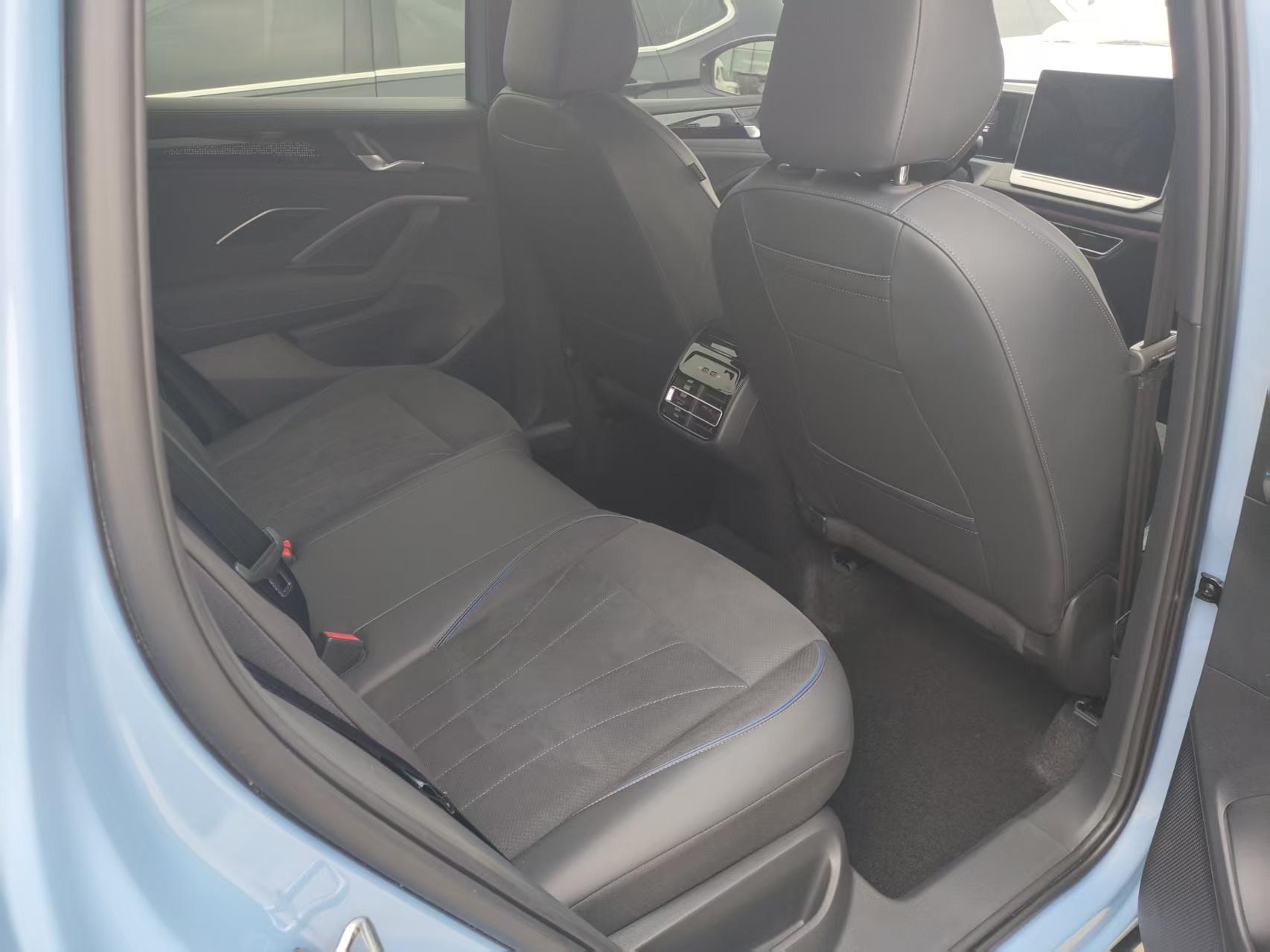 Volkswagen Tiguan 2025 thumb 10