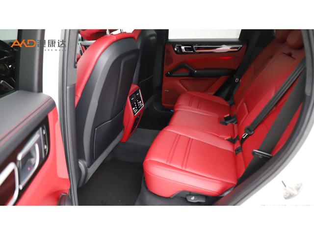 Porsche Cayenne 2022 thumb 6