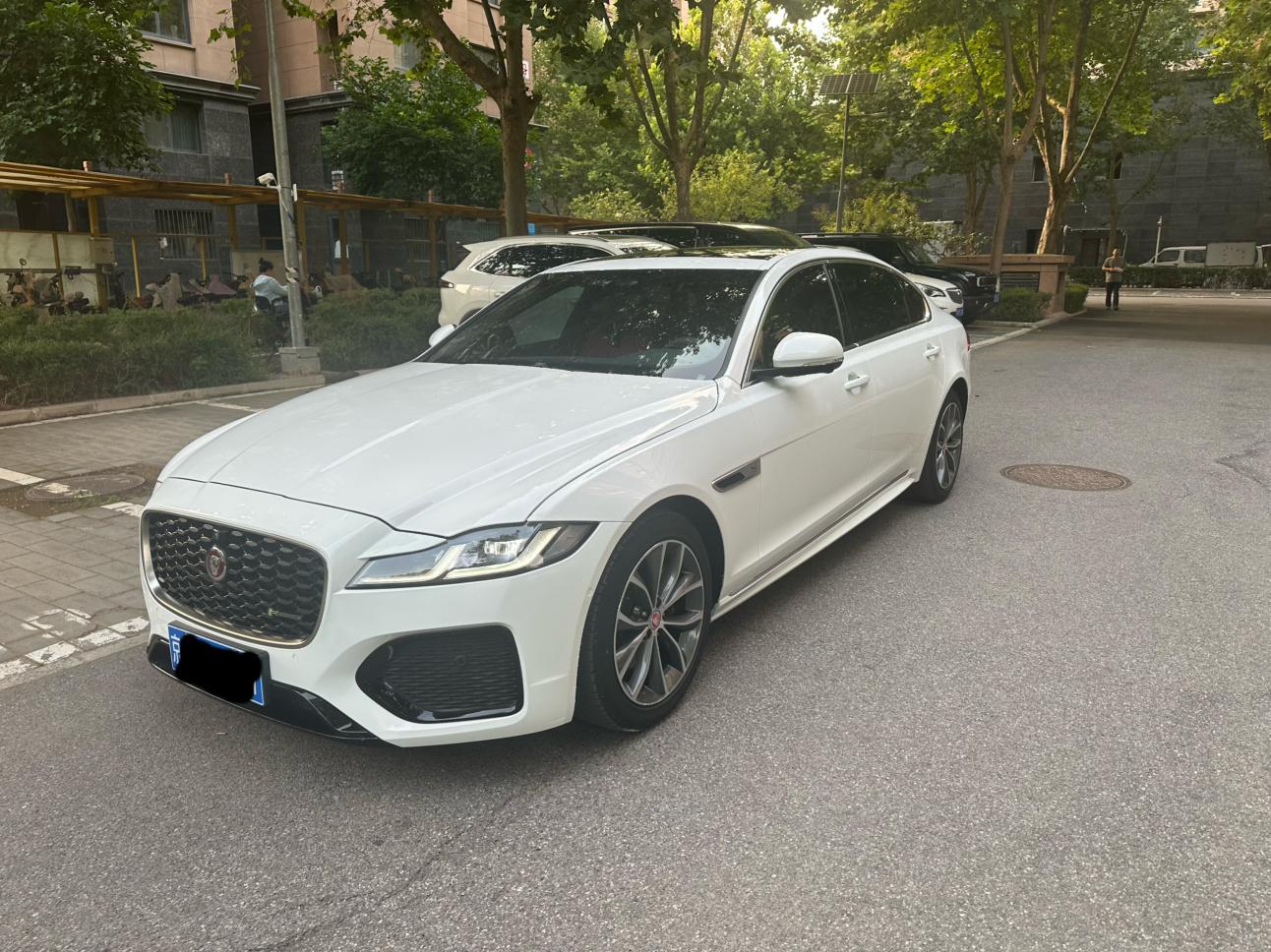 Jaguar XFL 2023 thumb 8