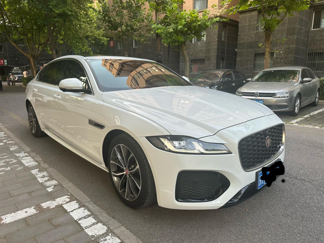 Jaguar XFL 2023 thumb 10