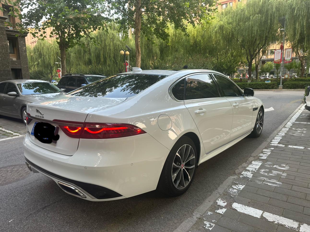 Jaguar XFL 2023 thumb 12