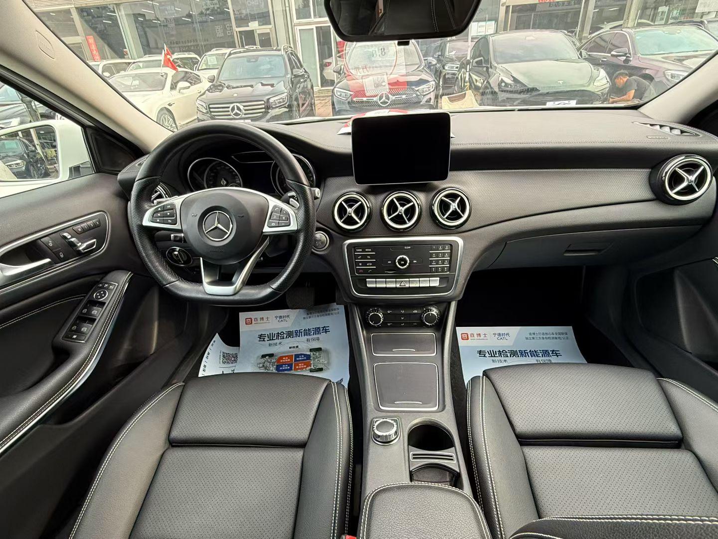 Mercedes-Benz GLA 2019 thumb 4
