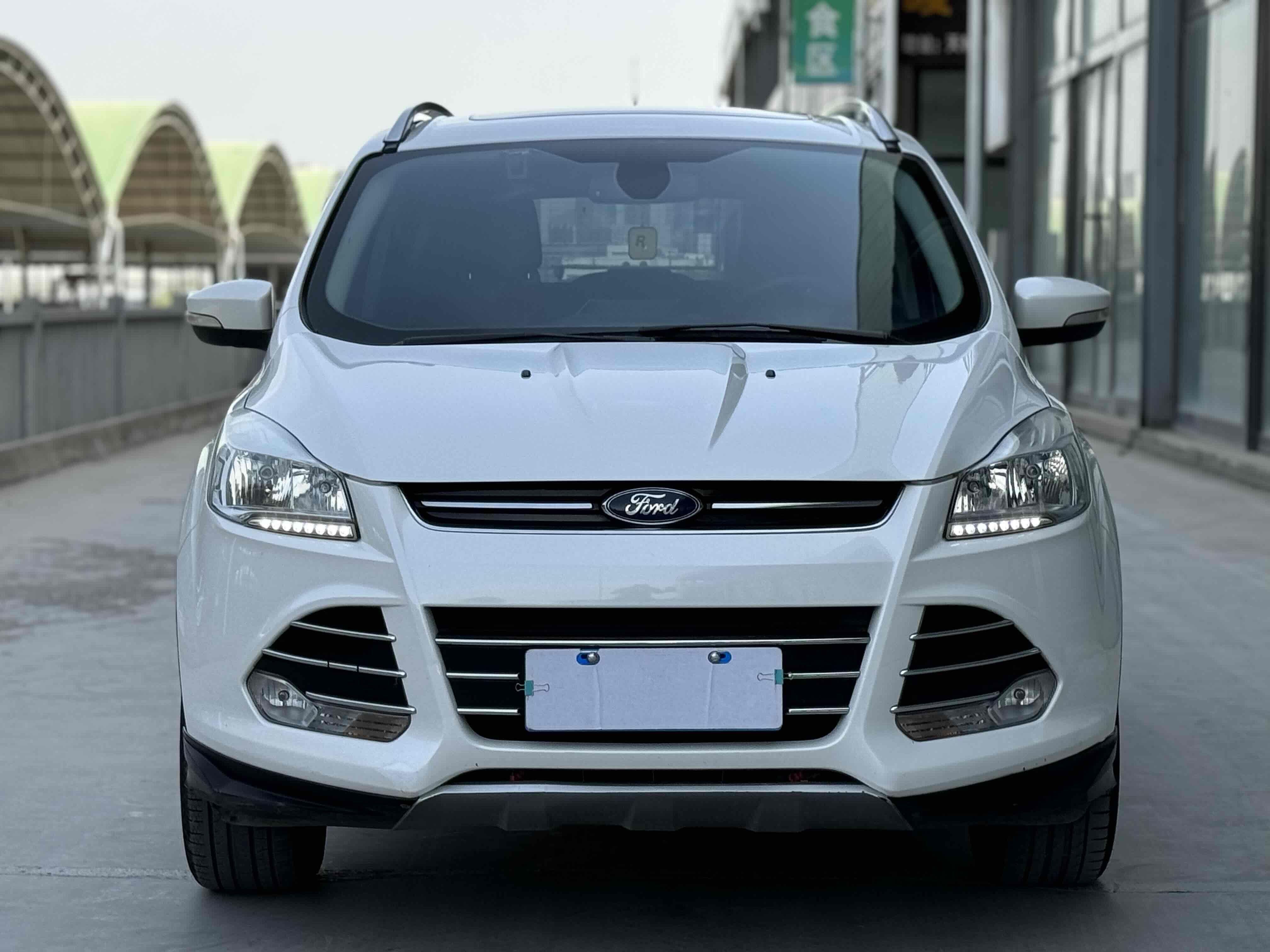 Ford Kuga 2015 thumb 11