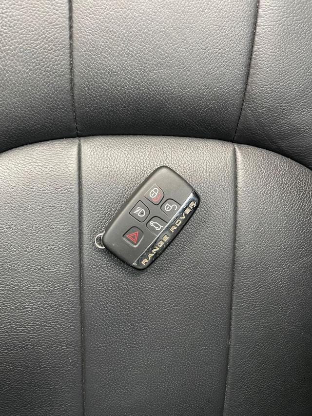 Land Rover Evoque 2018 thumb 9