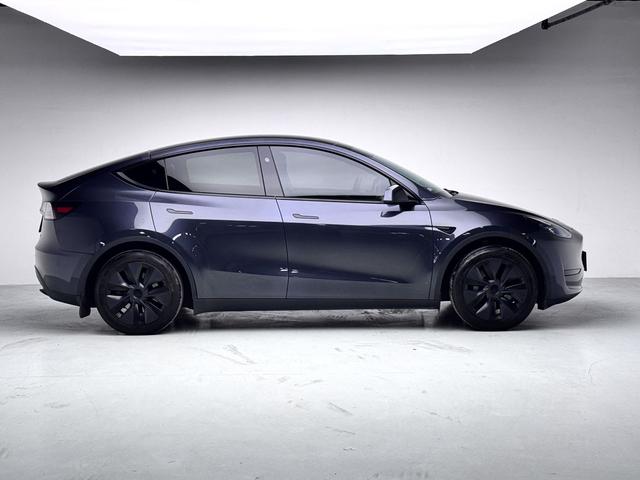 Tesla Model Y 2024 thumb 6