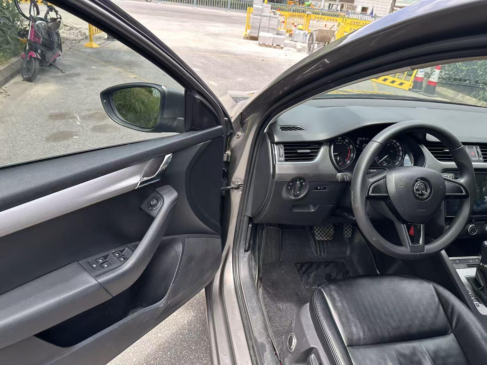 Skoda Ming Rui 2018 thumb 12